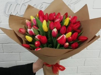 Букет из тюльпанов «Весенняя Эйфория»