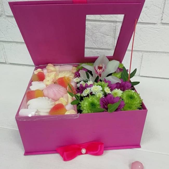 Композиция в коробке «Маме с любовью»