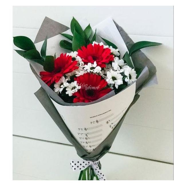 Сборный букет Музыка в каждом цветке