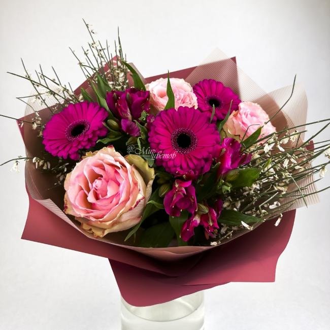 Сборный букет «Горячее дыхание »