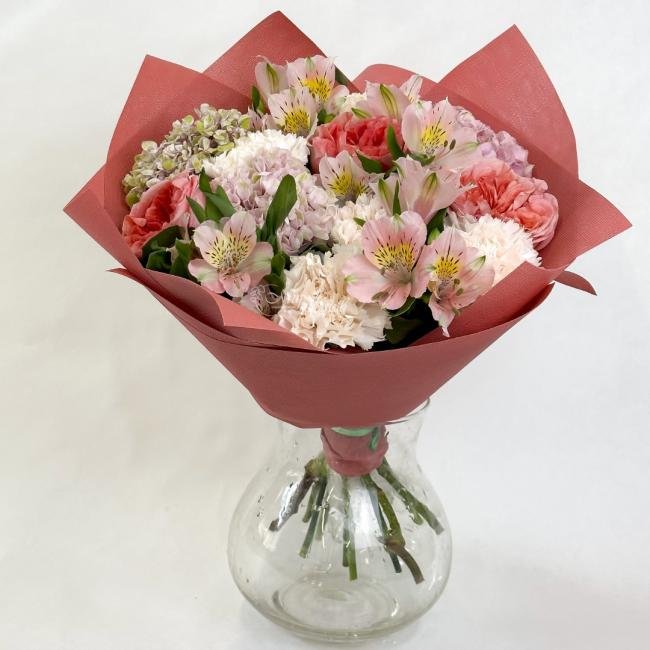 Букет с диантусами «Полет»