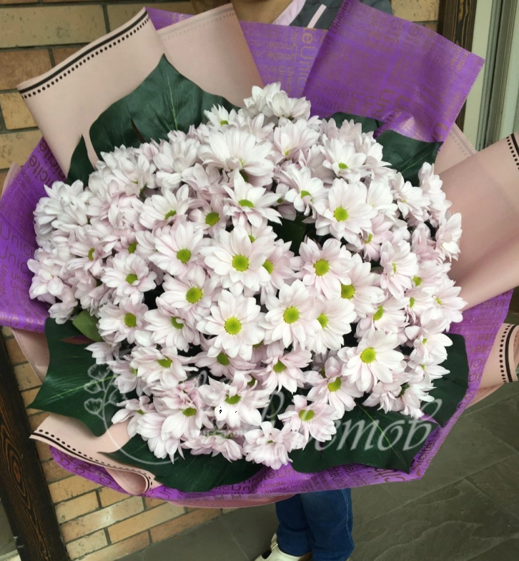 Букет &laquo;Ромашковое поле для мамы&raquo;