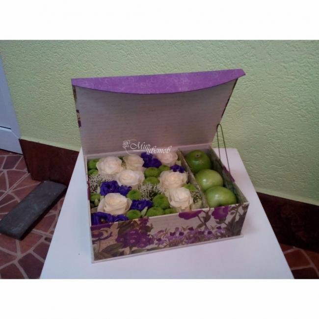 Композиция в коробке Яблоко любви