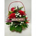 Композиция в корзине «Время любить»