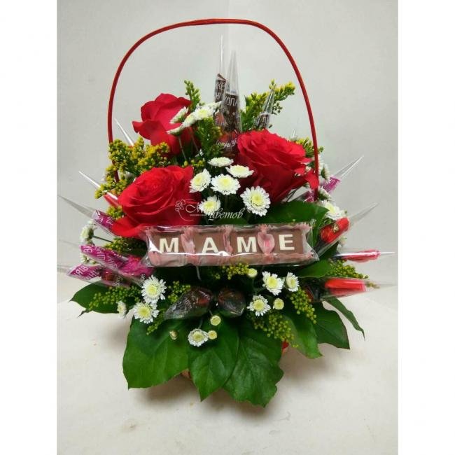 Композиция в корзине «Время любить»