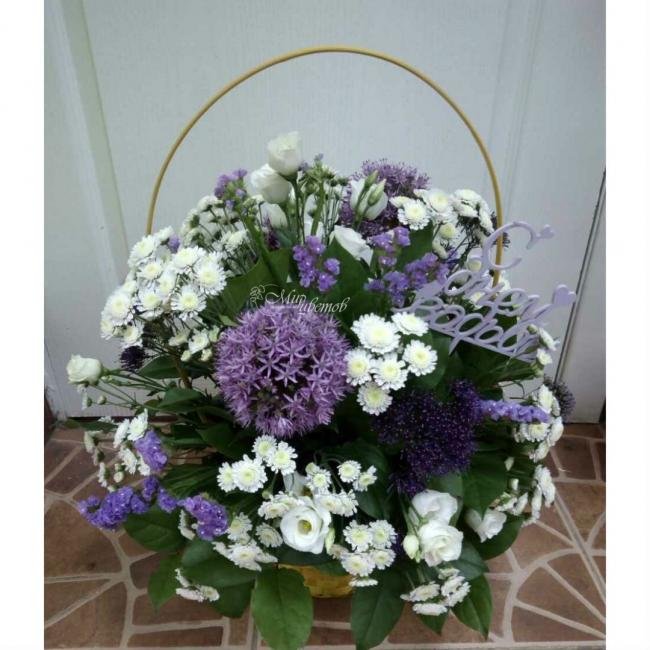 Композиция в корзине «Ах, эта свадьба...»